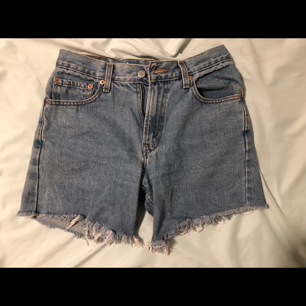 Levi high waisted shorts